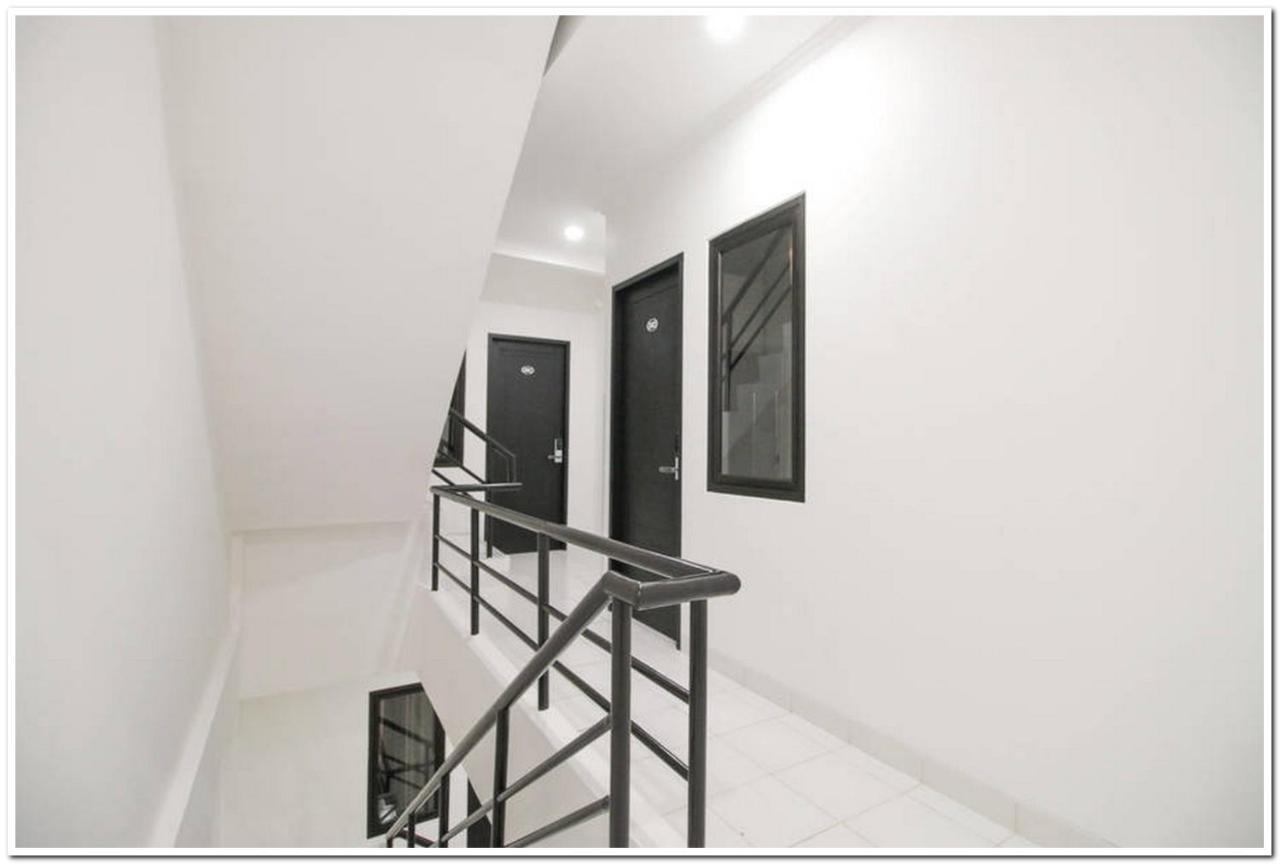 Reddoorz @ Ruko Itc Roxy Mas Hotel Jakarta Exterior foto